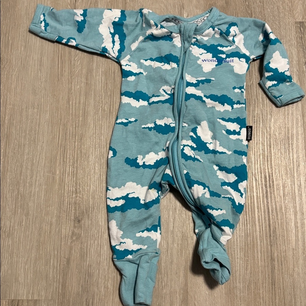 Bonds Teal and White Cloud Print Baby Onesie‎
